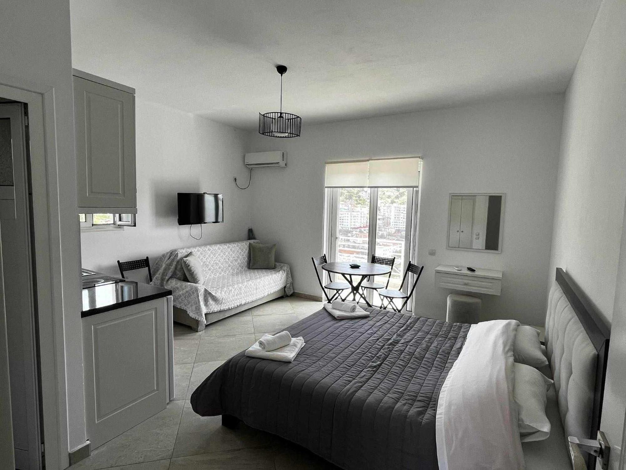 Mariana Apartments Sarandë Exterior foto